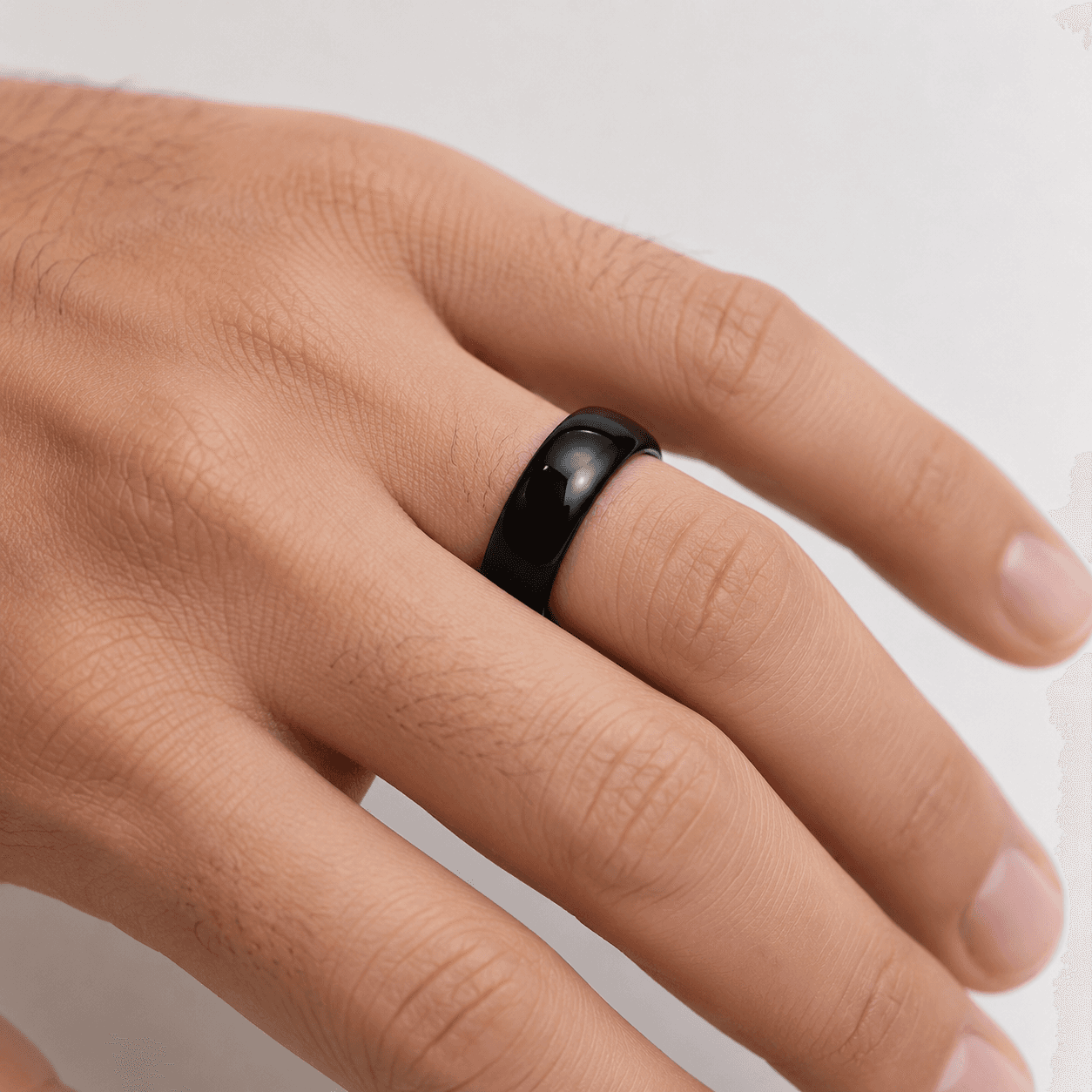 خاتم NFC أسود لامع
