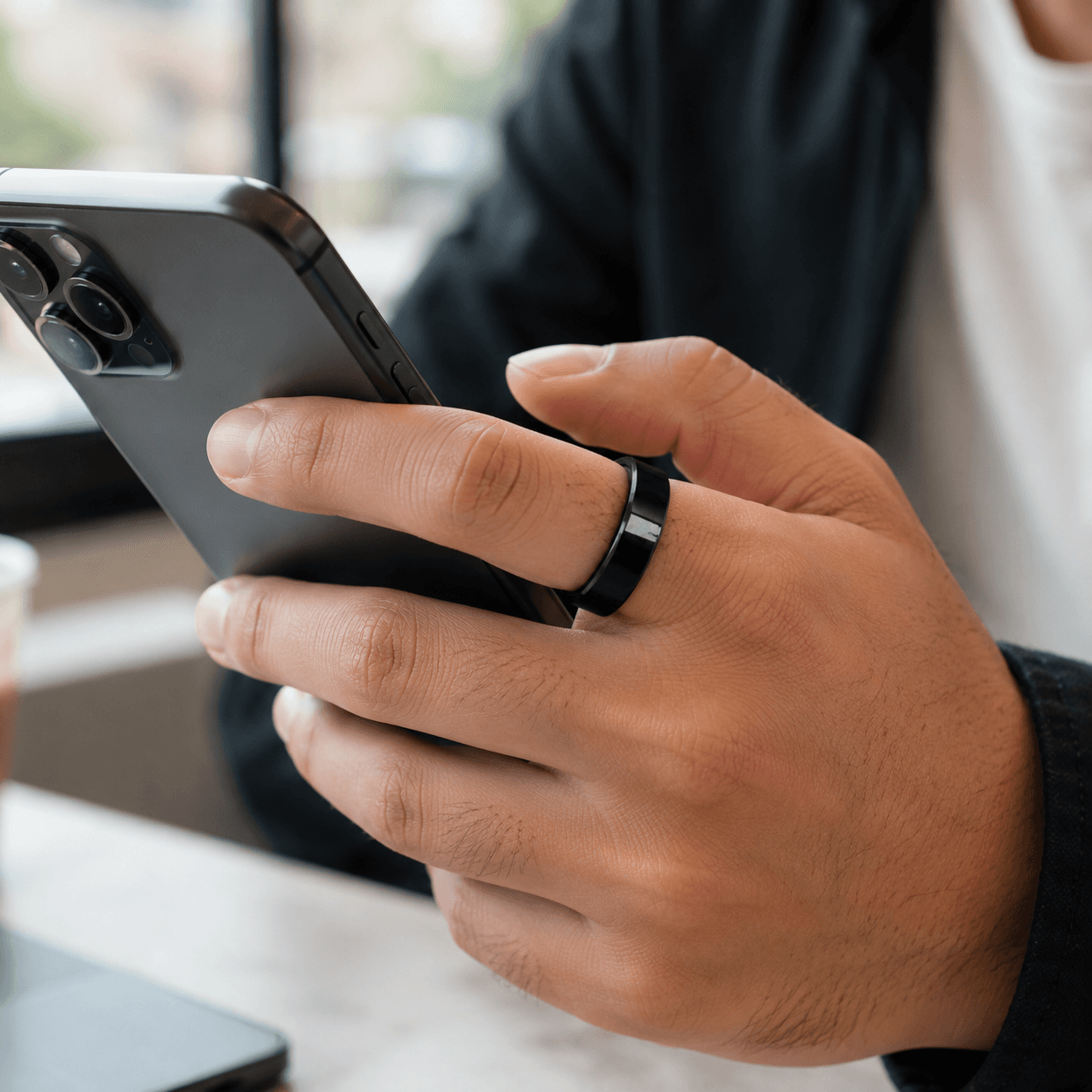 خاتم NFC أسود لامع بسطح مسطّح
