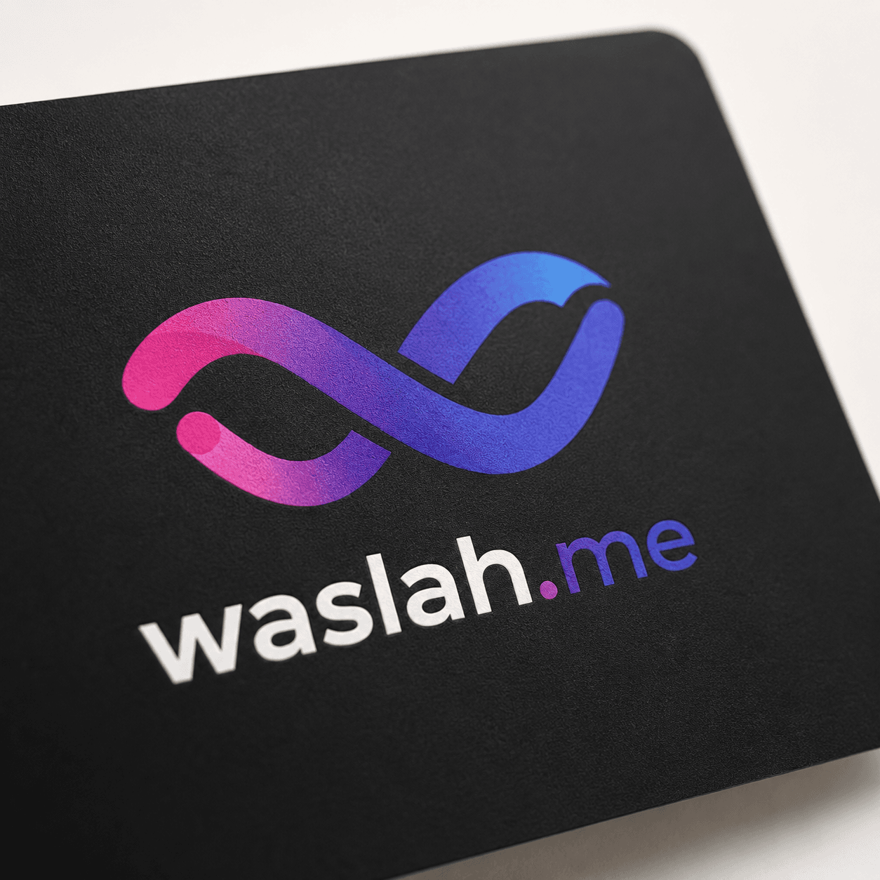 بطاقة QR وNFC ذكية