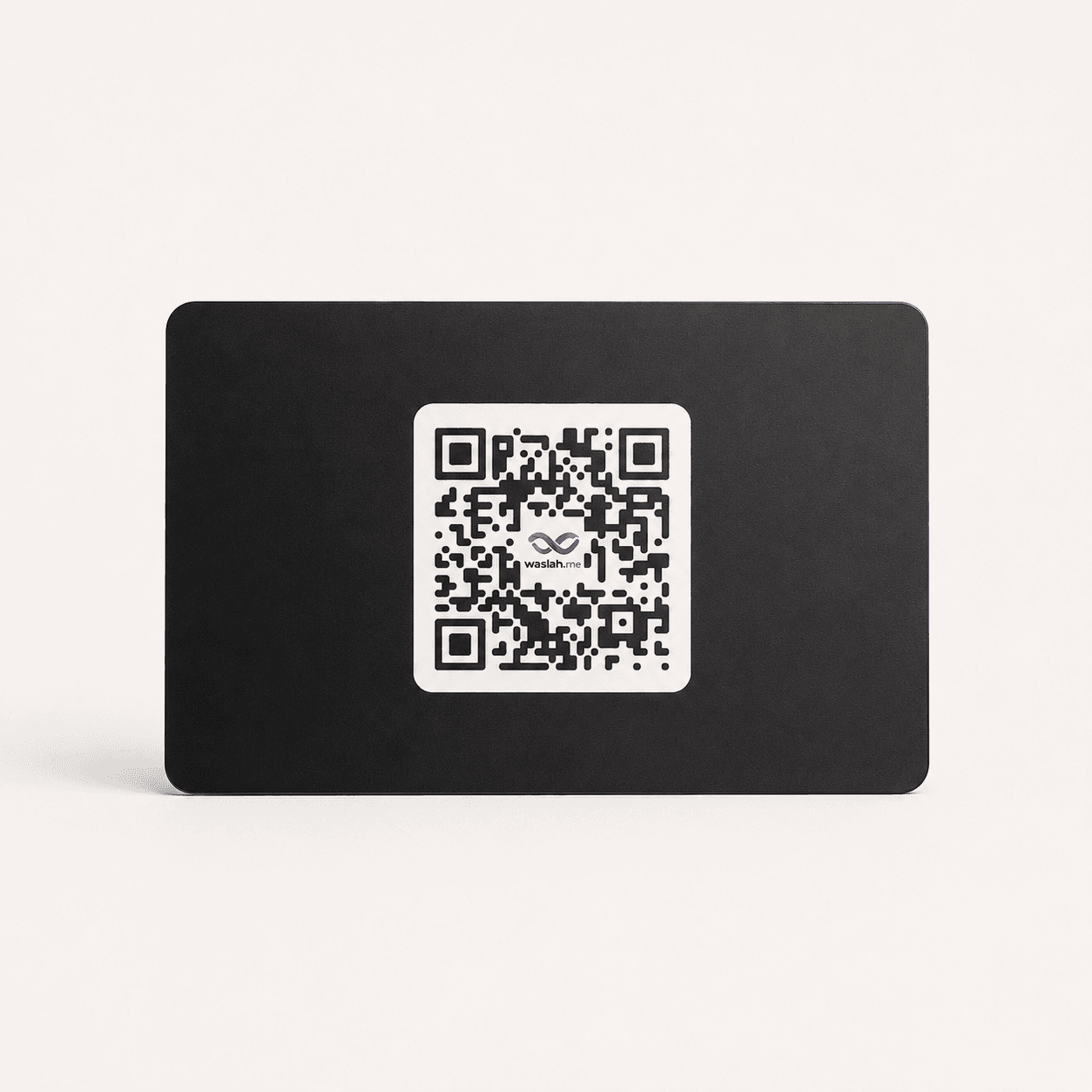 بطاقة QR وNFC ذكية